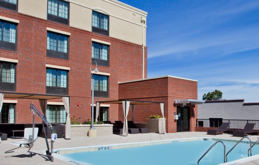 Hampton Inn & Suites Carrboro Hotel Near UNC Hospital