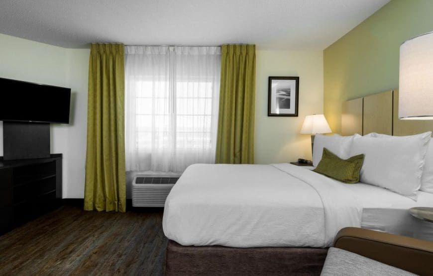 Candlewood Crabtree Near Rex Medical Center