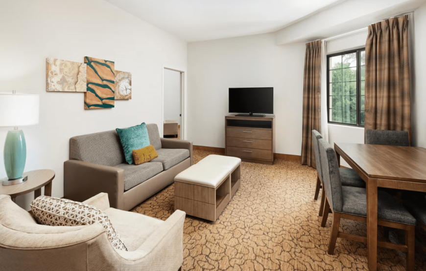 Staybridge Suites 1 Bedroom King Chapel Hill